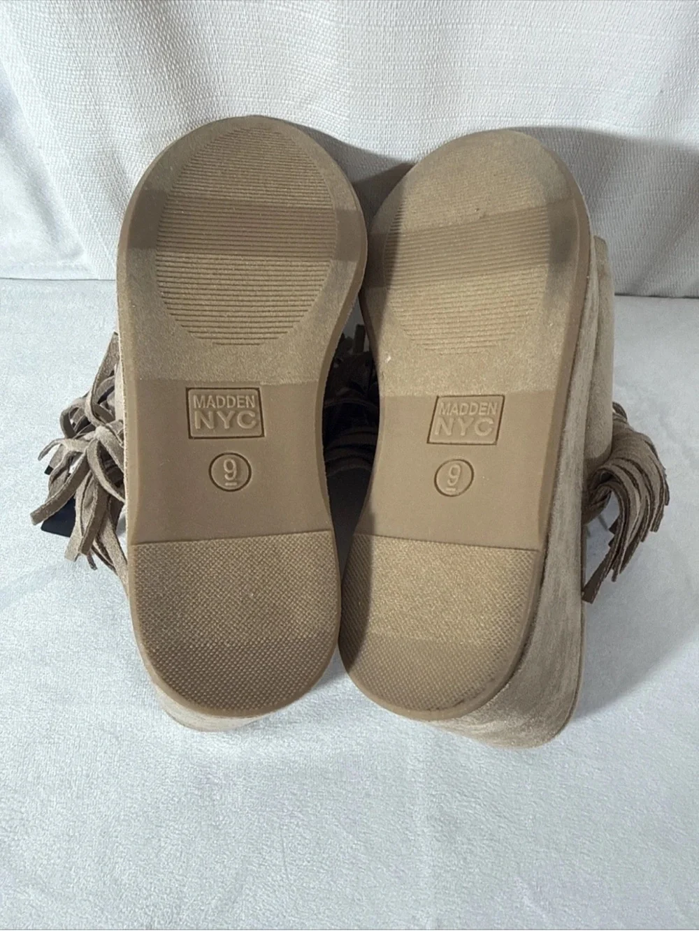 NWT! Madden NYC Women's Fringe Boho Taupe Faux Suede Wedge Platform Sandal Sz 9